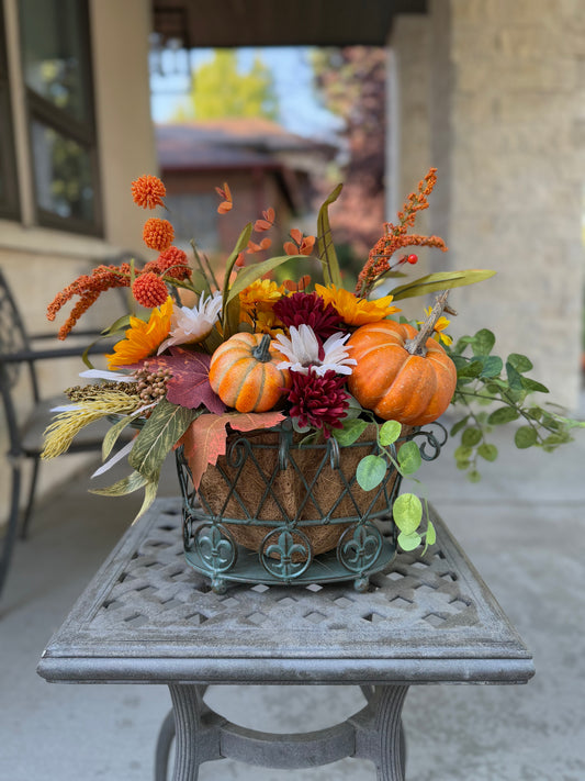 Small Decorative Metal Garden Fall Basket
